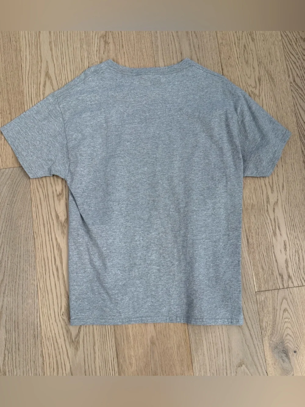 ⛱️Hanes - Gray Kum & Go Graphic T-Shirt - L